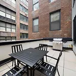Stunning Apartment With Patio In Manhattan
