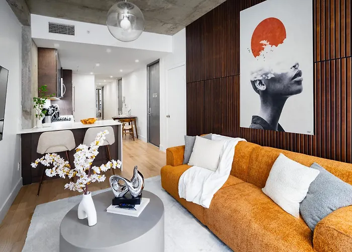 Stunning Apartment With Patio In Manhattan