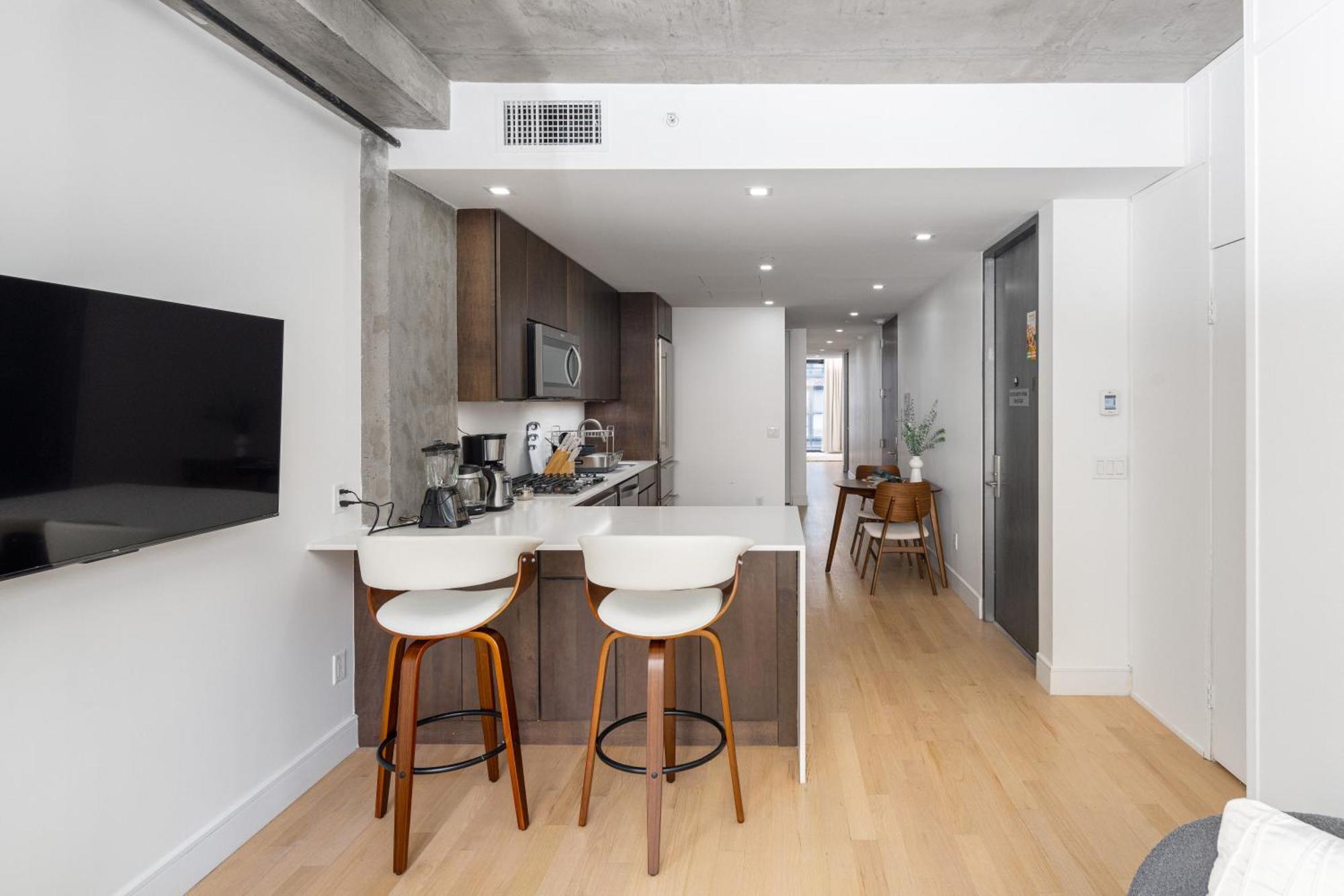 Apartment Stunning With Patio In Manhattan New York